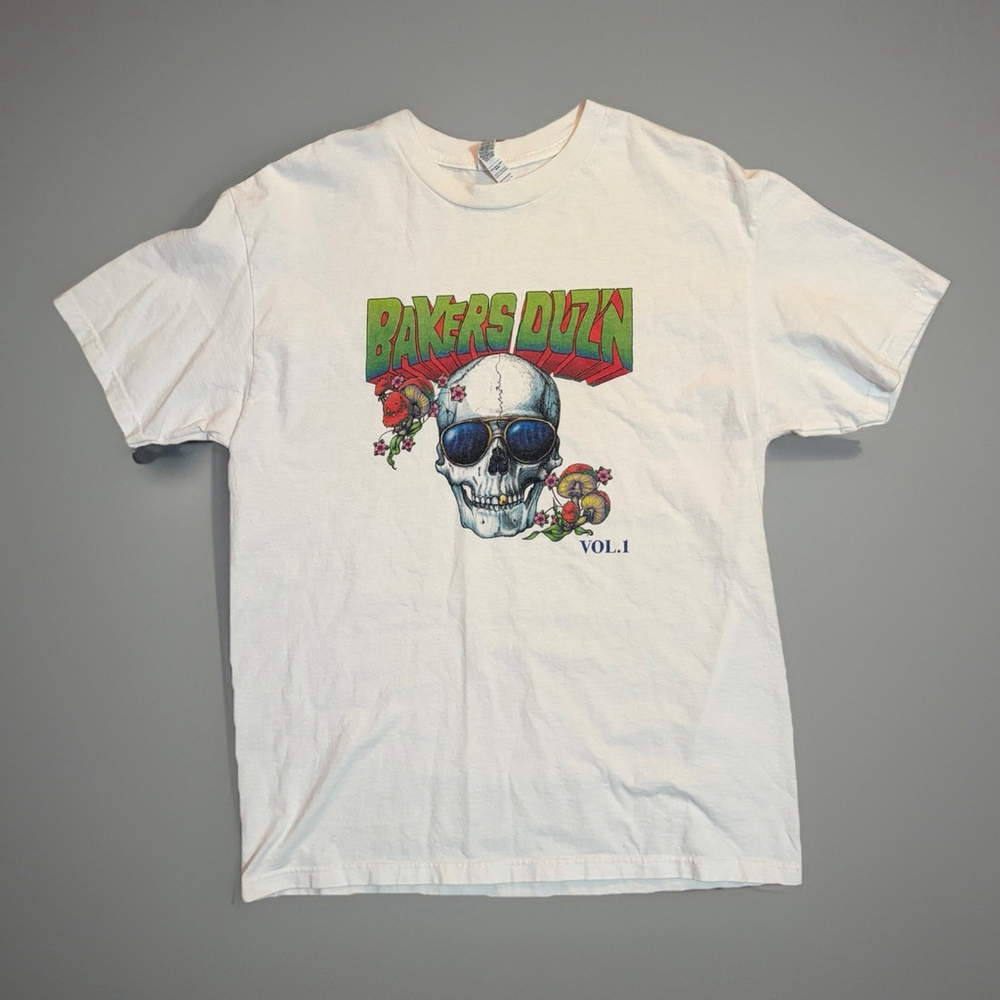 American Apparel White Large Graphic T-Shirt - Bakers Duzn